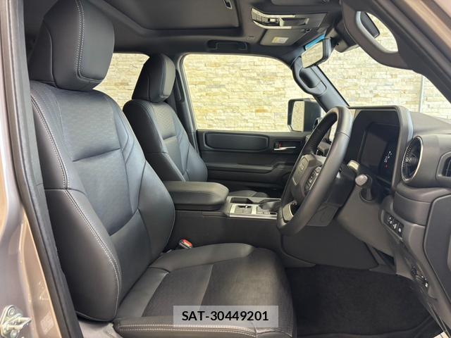 Toyota Land Cruiser 250 2025-08 8055970-9
