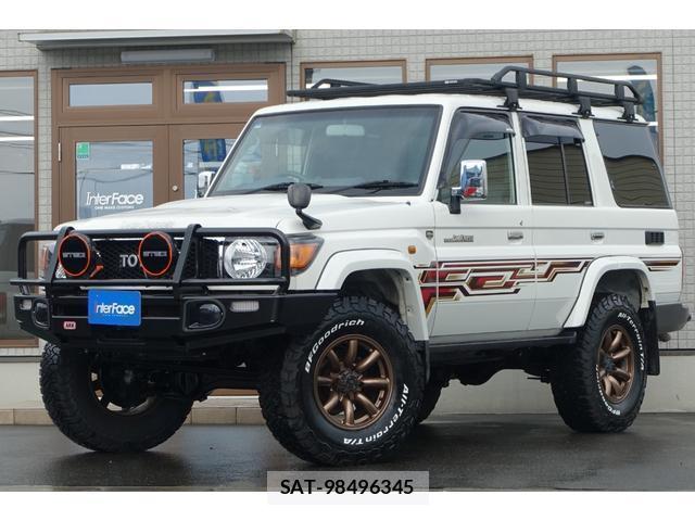 Toyota Land Cruiser 70 2015-01 8054839-1