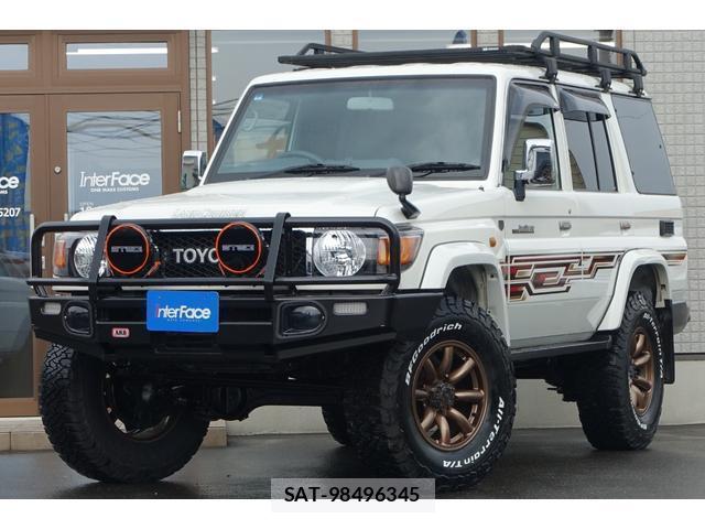 Toyota Land Cruiser 70 2015-01 8054839-2