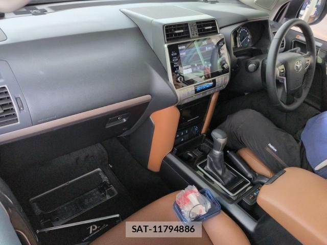 Toyota LAND CRUISER PRADO 2022-07 8053387-2