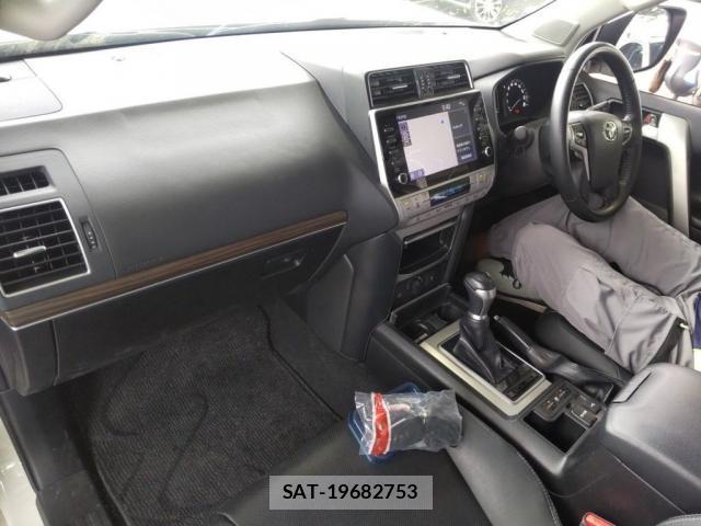 Toyota LAND CRUISER PRADO 2022-12 8053388-2