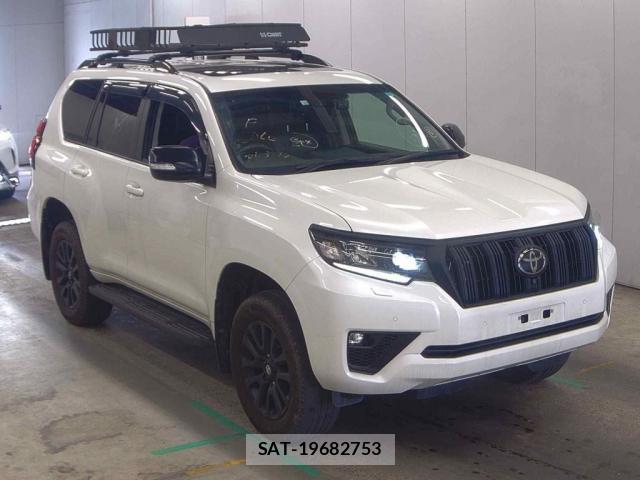 Toyota LAND CRUISER PRADO 2022-12 8053388-4