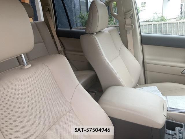 Toyota LAND CRUISER PRADO 2023-08 8054960-2
