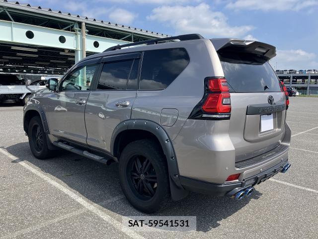 Toyota LAND CRUISER PRADO 2023-07 8055856-1