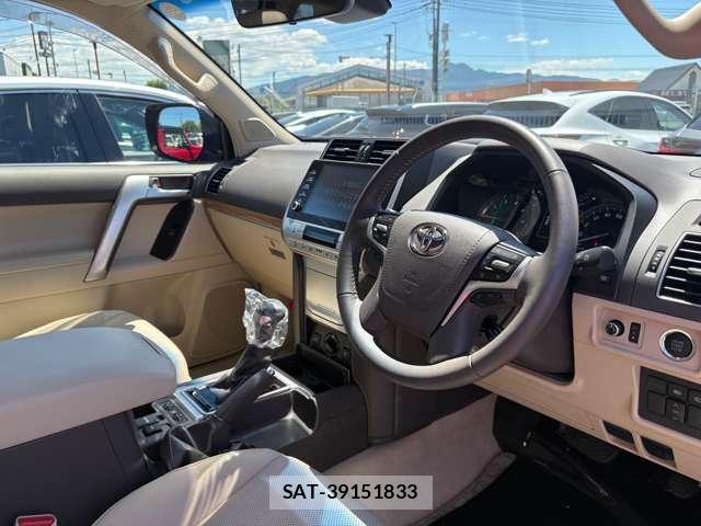 Toyota LAND CRUISER PRADO 2024-02 8055979-13