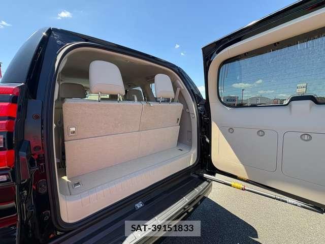 Toyota LAND CRUISER PRADO 2024-02 8055979-6