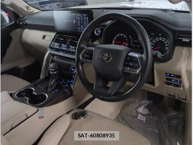 Toyota LAND CRUISER 2024-05 8053311-5