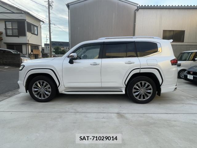 Toyota LAND CRUISER 2023-08 8053663-12