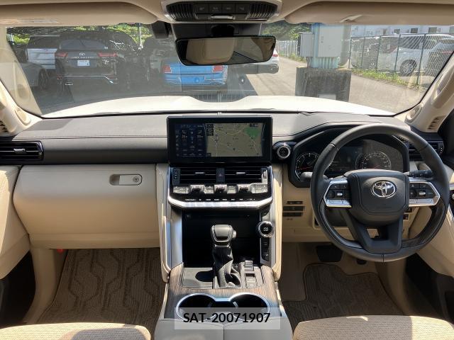 Toyota LAND CRUISER 2023-06 8055812-2
