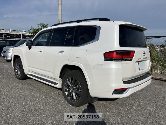 Toyota LAND CRUISER 2023-10 8055820-1