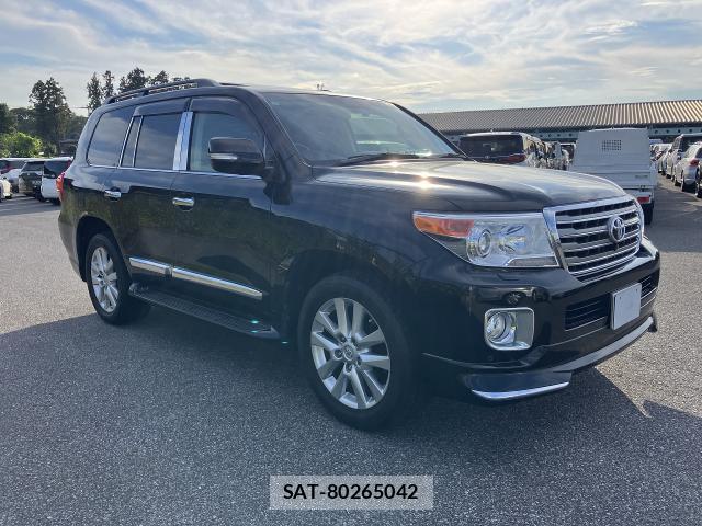 Toyota LAND CRUISER 2015-02 8055821-0