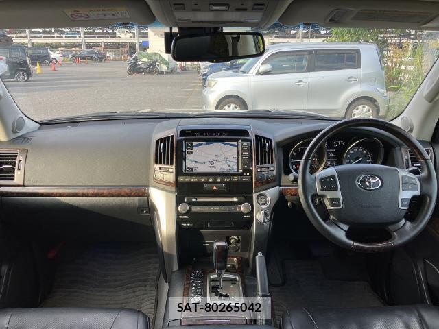 Toyota LAND CRUISER 2015-02 8055821-2