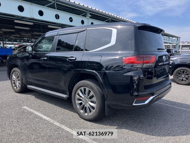 Toyota LAND CRUISER 2023-05 8055831-1