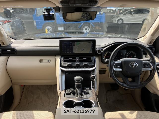 Toyota LAND CRUISER 2023-05 8055831-2