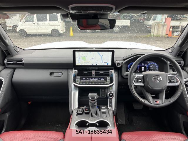 Toyota LAND CRUISER 2025-09 8055845-2