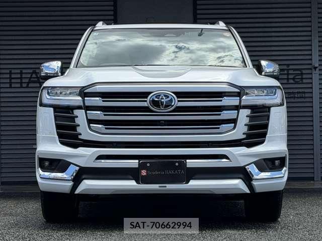Toyota LAND CRUISER 2025-06 8055951-1