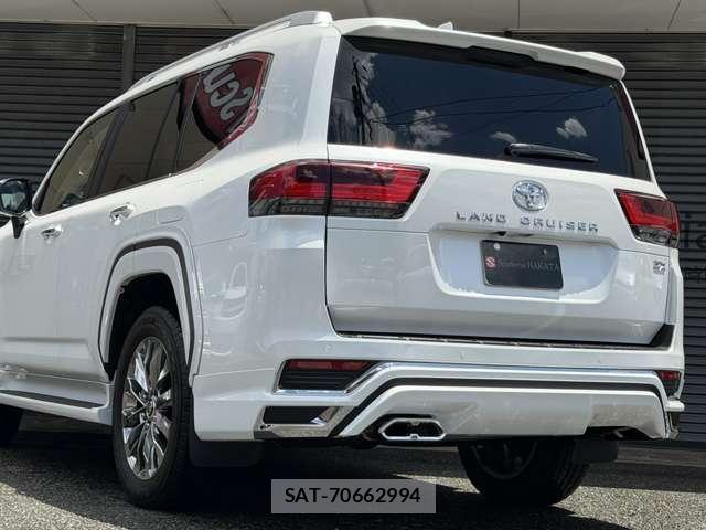 Toyota LAND CRUISER 2025-06 8055951-6