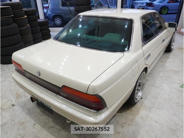 Nissan LAUREL 1990-09 8054450-14