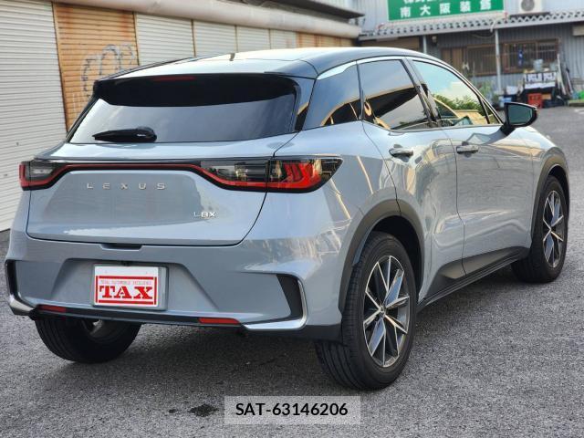 Lexus LBX 2024-02 8055669-1