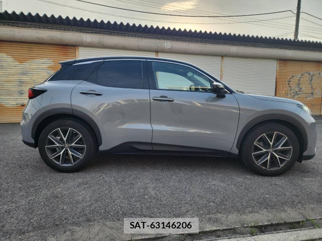 Lexus LBX 2024-02 8055669-10