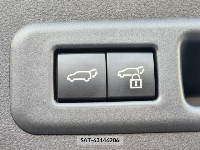 Lexus LBX 2024-02 8055669-18