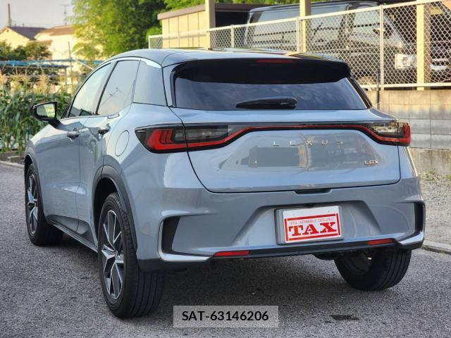 Lexus LBX 2024-02 8055669-8