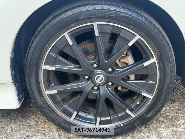 Nissan LEAF 2019-06 8053946-17