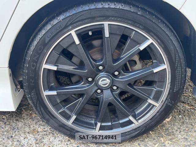 Nissan LEAF 2019-06 8053946-19