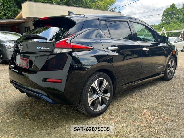 Nissan LEAF 2021-09 8053948-6