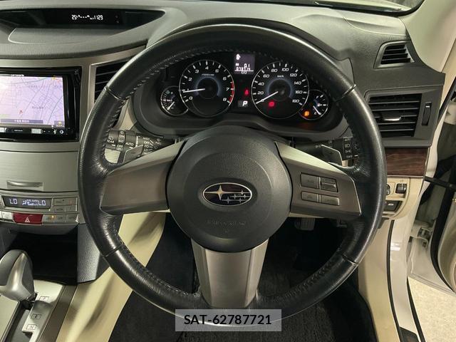 Subaru OUTBACK 2011-08 8055542-13