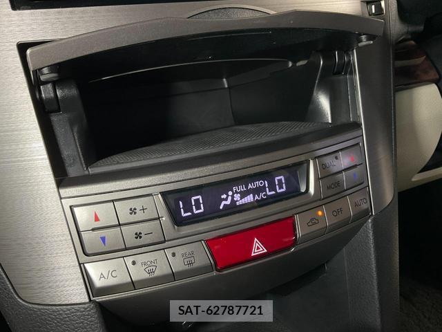 Subaru OUTBACK 2011-08 8055542-18