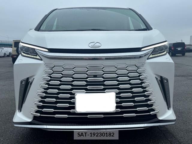 Lexus LM 2024-03 8054469-1