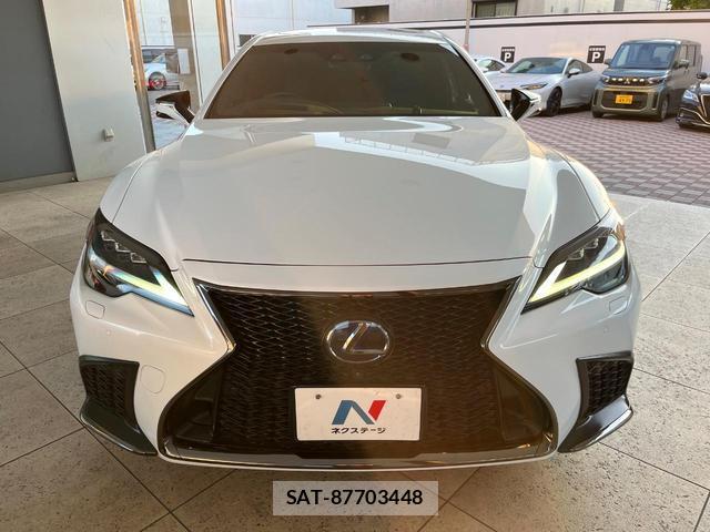 Lexus LS 2021-06 8055447-15
