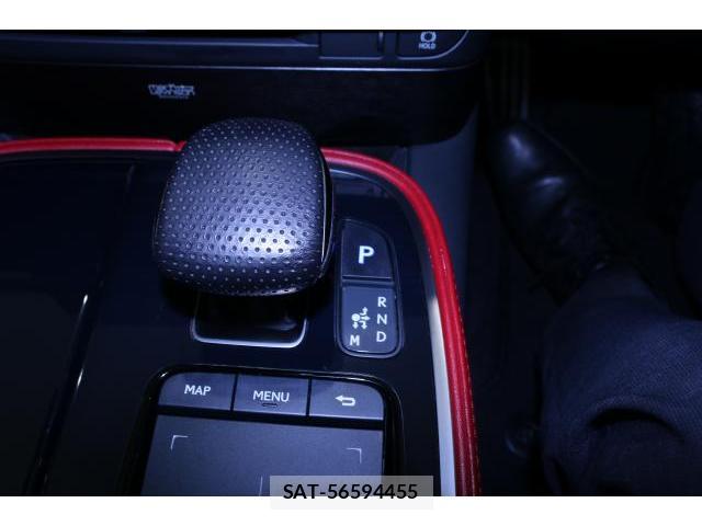 Lexus LS 2021-04 8055506-15