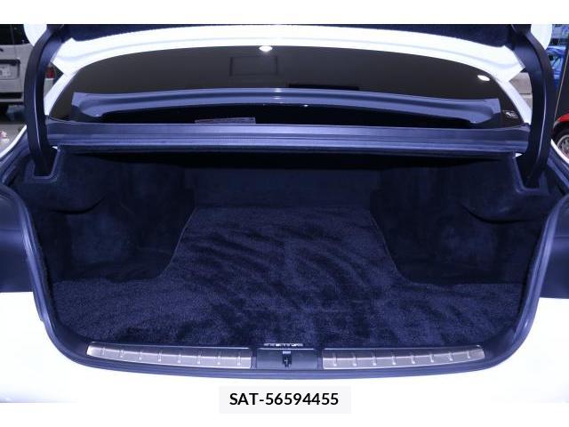 Lexus LS 2021-04 8055506-18