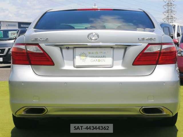 Lexus LS 2010-04 8056038-17