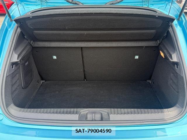 Renault LUTECIA 2021-06 8054879-15