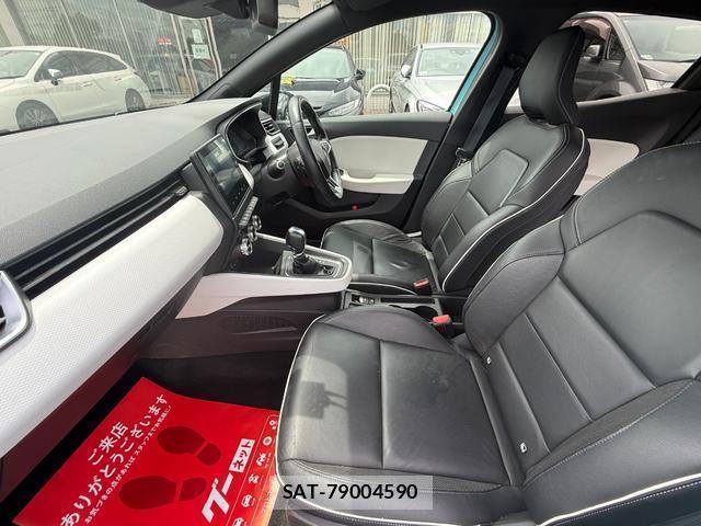 Renault LUTECIA 2021-06 8054879-16
