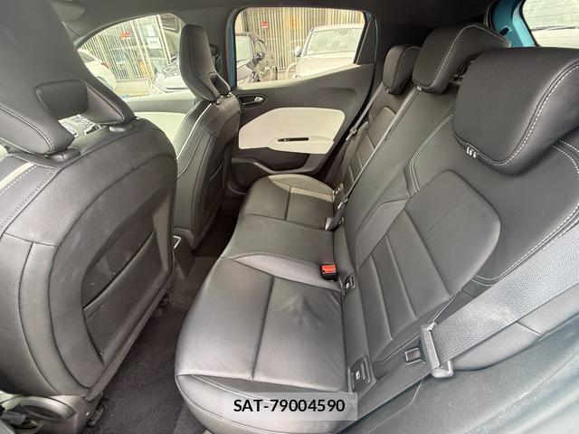 Renault LUTECIA 2021-06 8054879-17