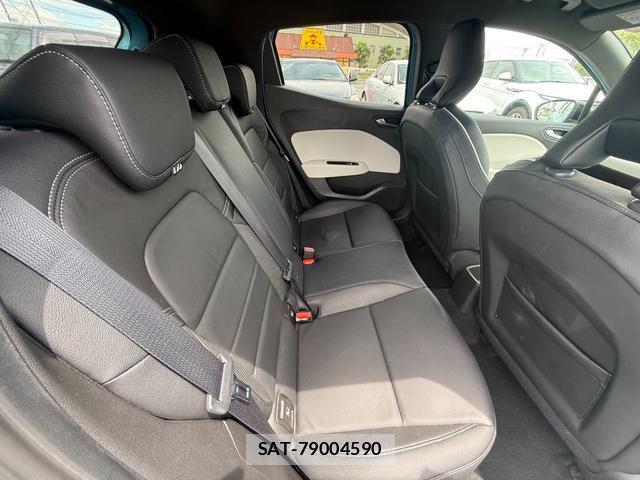 Renault LUTECIA 2021-06 8054879-5