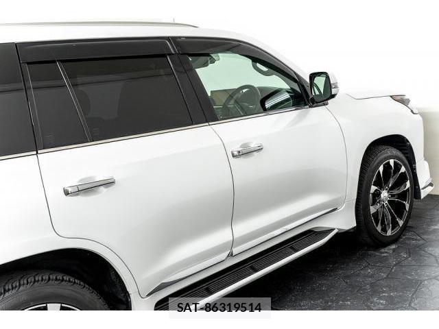 Lexus LX 2018-11 8054552-9