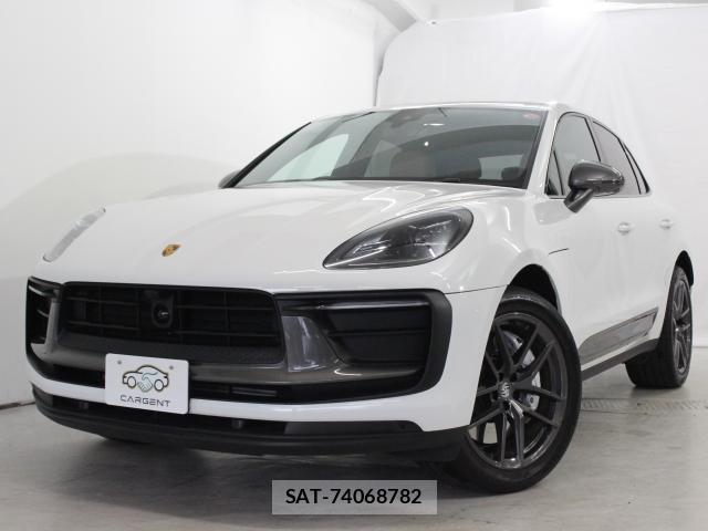 Porsche MACAN 2022-11 8054229-0