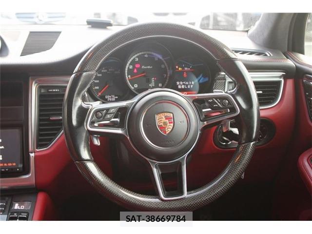 Porsche MACAN 2015-02 8054950-15
