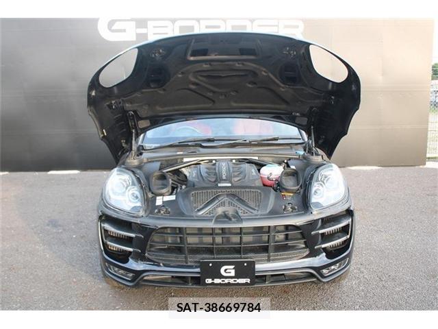 Porsche MACAN 2015-02 8054950-18