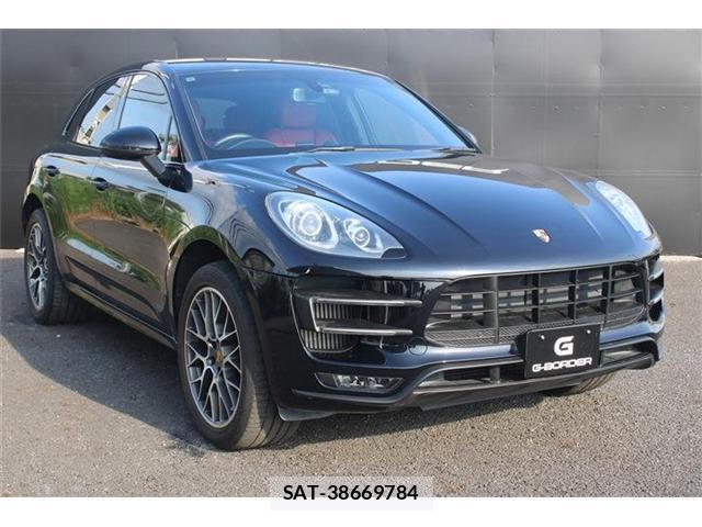 Porsche MACAN 2015-02 8054950-19