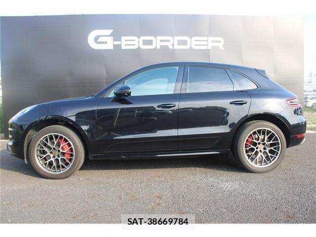 Porsche MACAN 2015-02 8054950-9