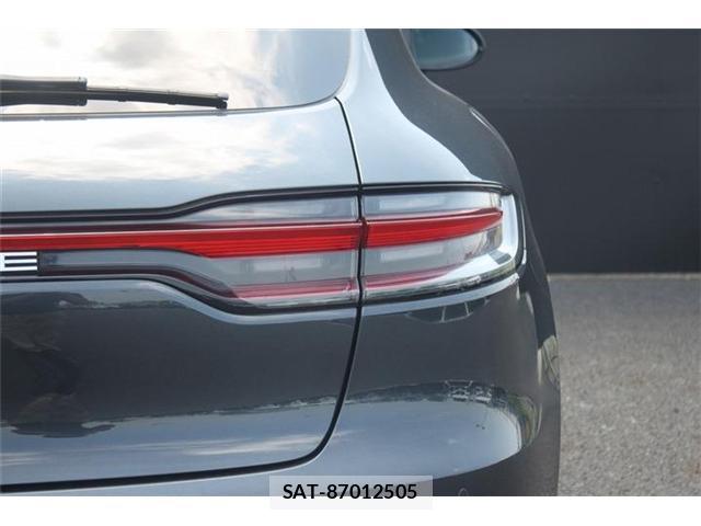 Porsche MACAN 2019-07 8054949-10