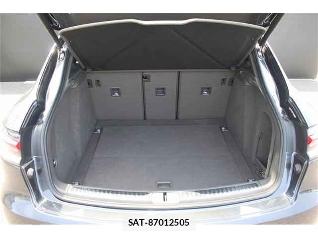 Porsche MACAN 2019-07 8054949-11