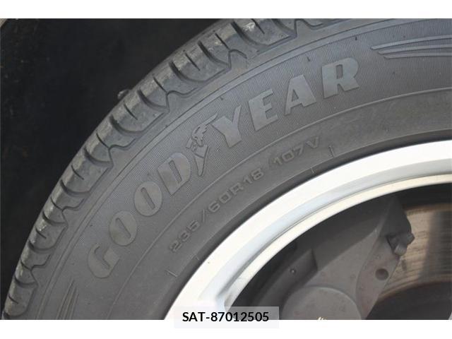 Porsche MACAN 2019-07 8054949-14