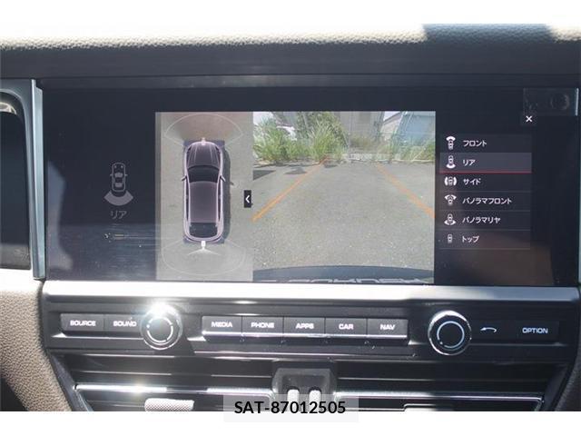 Porsche MACAN 2019-07 8054949-4